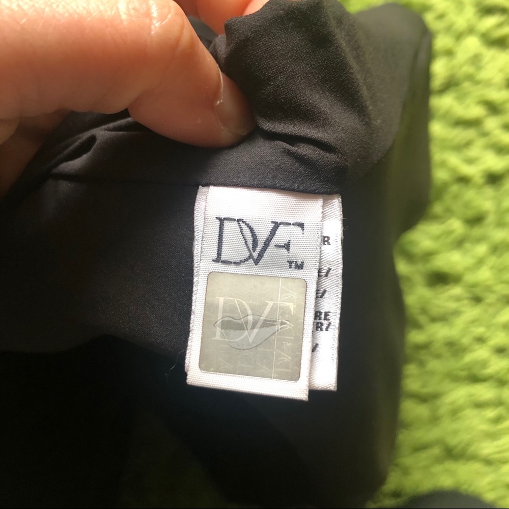 DVF black & white sheath dress - LIKE NEW! - Picture 7 of 8